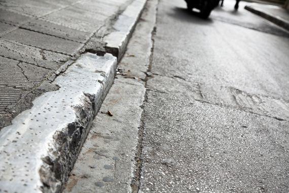 Suis-je responsable de l&rsquo;entretien de ma partie de trottoir ?