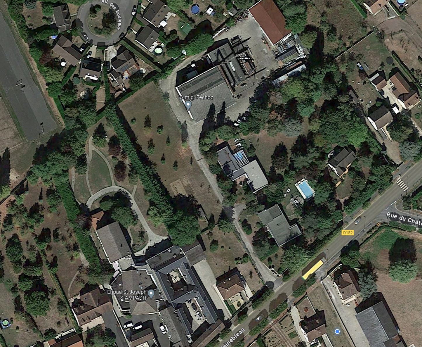 OAP 4 (1 logement, des locaux commerciaux et un parking)